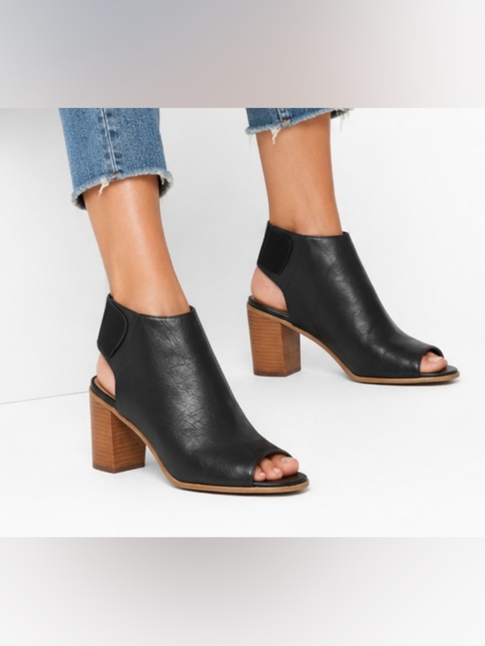 Steve Madden Nonstop Leather Peep Toe Booties in Black Size 7.5